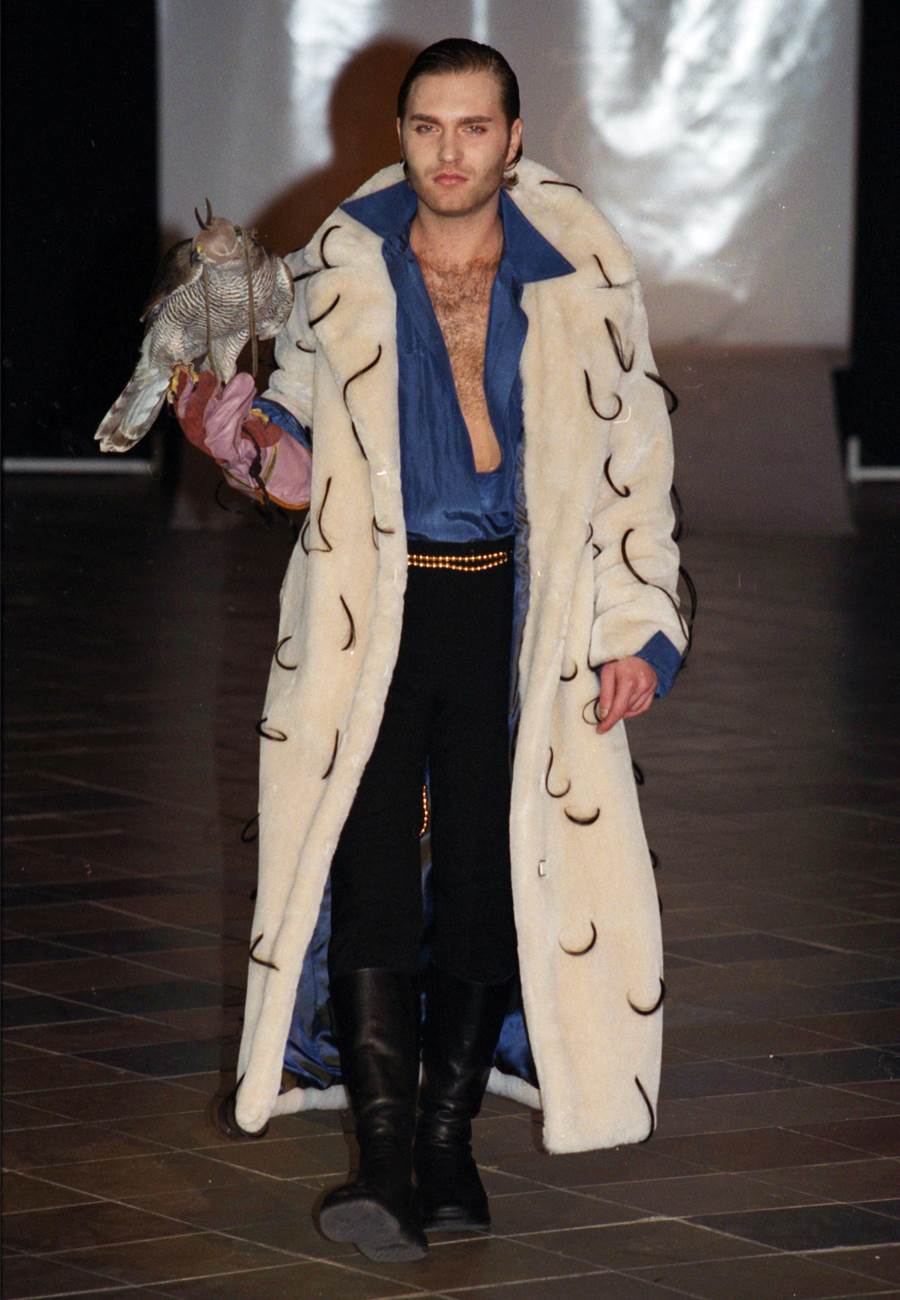 Autumn-Winter'00-01
